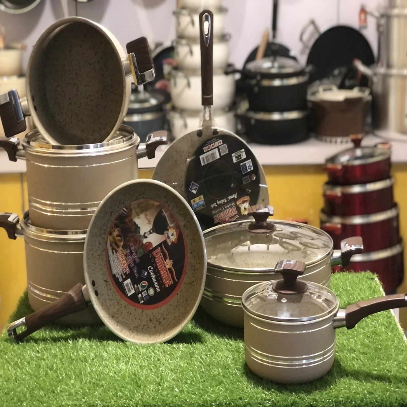 NS Jumbo Gift Set – 22 Pcs (Marble Coated)